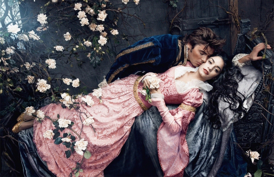 La Bella Durmiente. Vanessa Hudgens como la Princesa Aurora y Zac Efron como el Prince Phillip